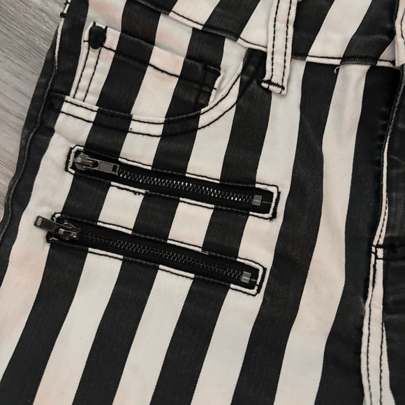 Striped pants - Picture 2 of 4